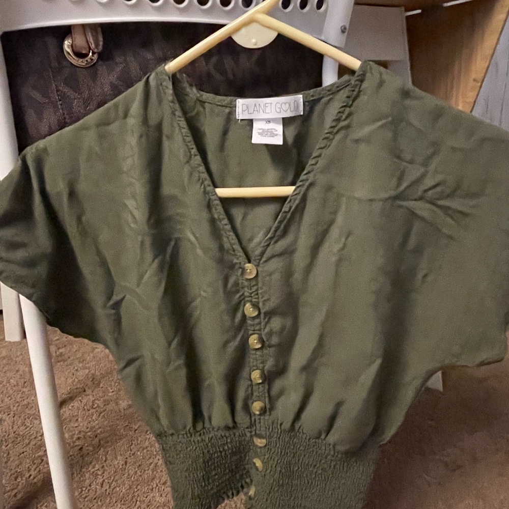 Summer crop top shirt v neck green